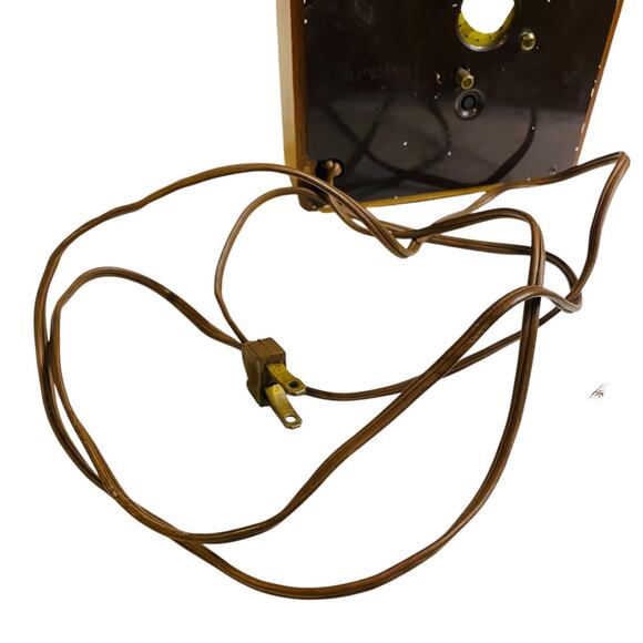 Seth Thomas Midcentury Wood Desk Clock Model ECHO-3E Electric - Picture 7 of 9